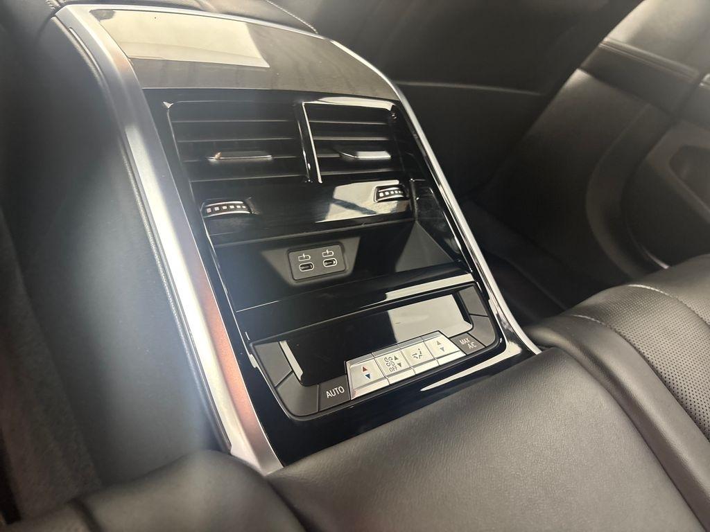 BMW 8 Series M850i xDrive Gran Coupe 2021