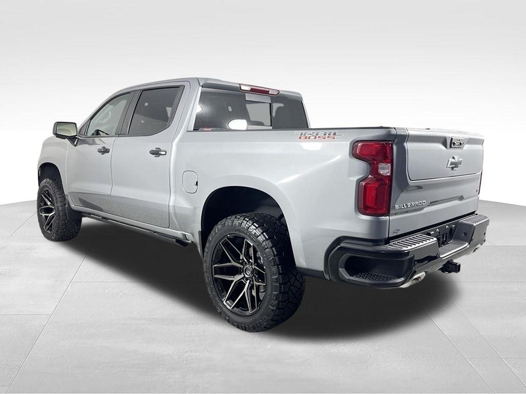 Chevrolet Silverado 1500 4WD Crew Cab 147" LT Trail Boss 2025