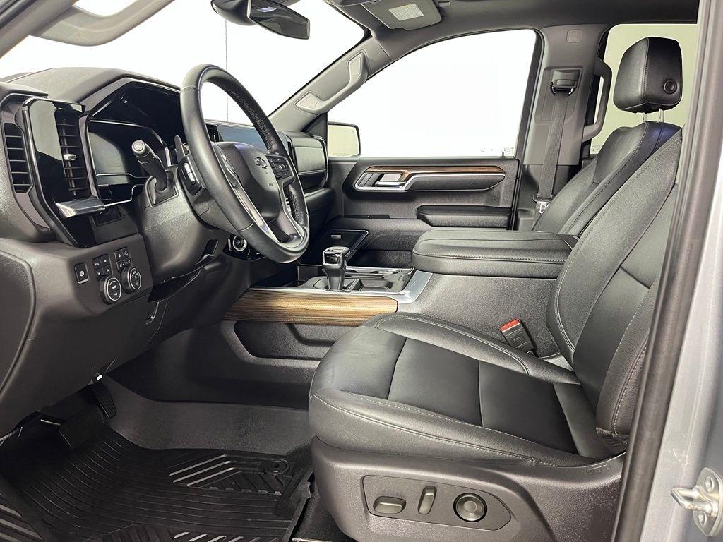 Chevrolet Silverado 1500 4WD Crew Cab 147" LT Trail Boss 2025