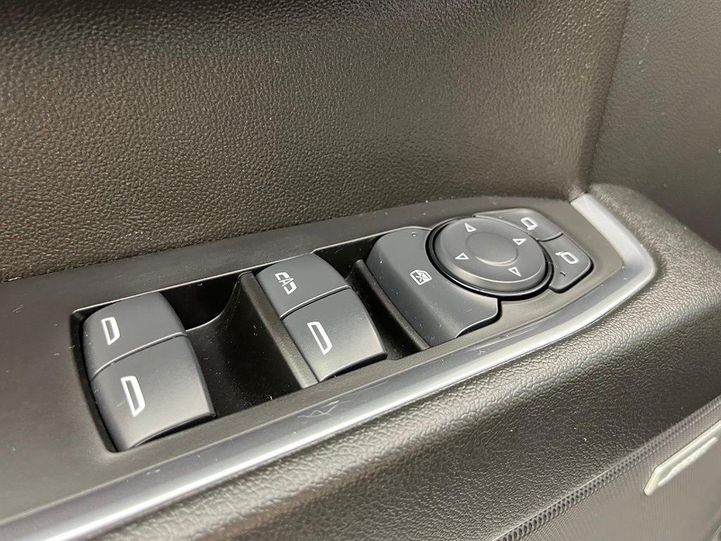 Chevrolet Silverado 1500 4WD Crew Cab 147" LT Trail Boss 2025
