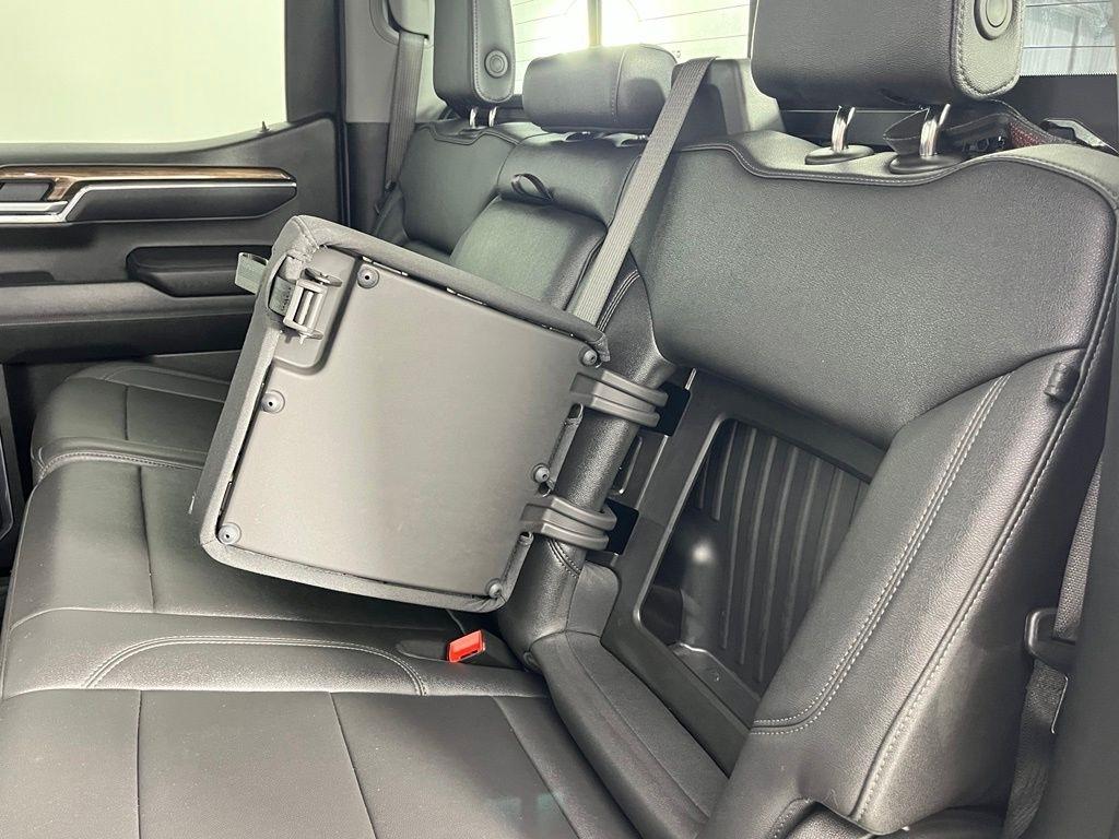 Chevrolet Silverado 1500 4WD Crew Cab 147" LT Trail Boss 2025