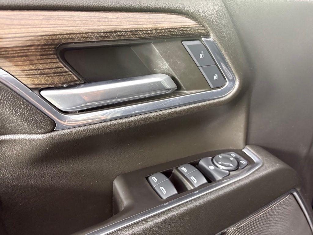 Chevrolet Silverado 3500HD 4WD Crew Cab 172" LT 2024