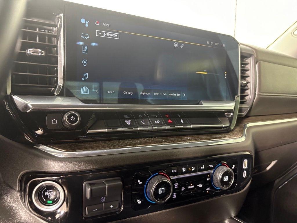 Chevrolet Silverado 3500HD 4WD Crew Cab 172" LT 2024