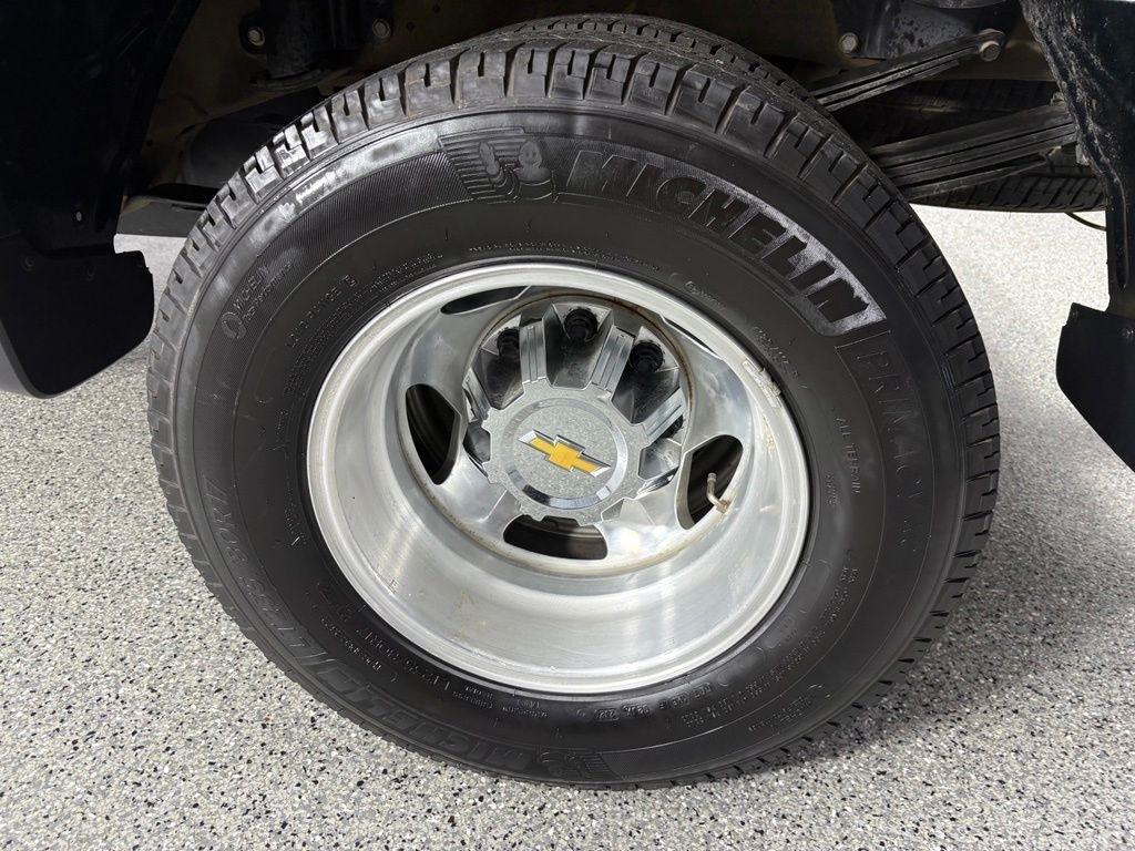 Chevrolet Silverado 3500HD 4WD Crew Cab 172" LT 2024