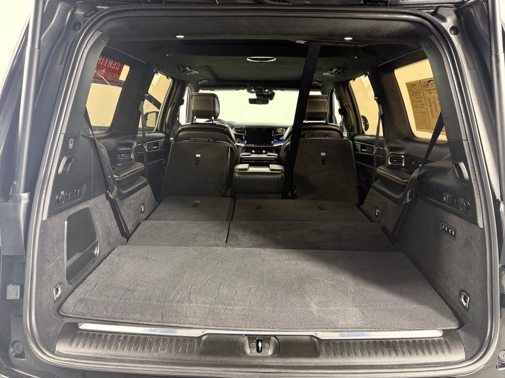 Jeep Grand Wagoneer Series III 4x4 2023