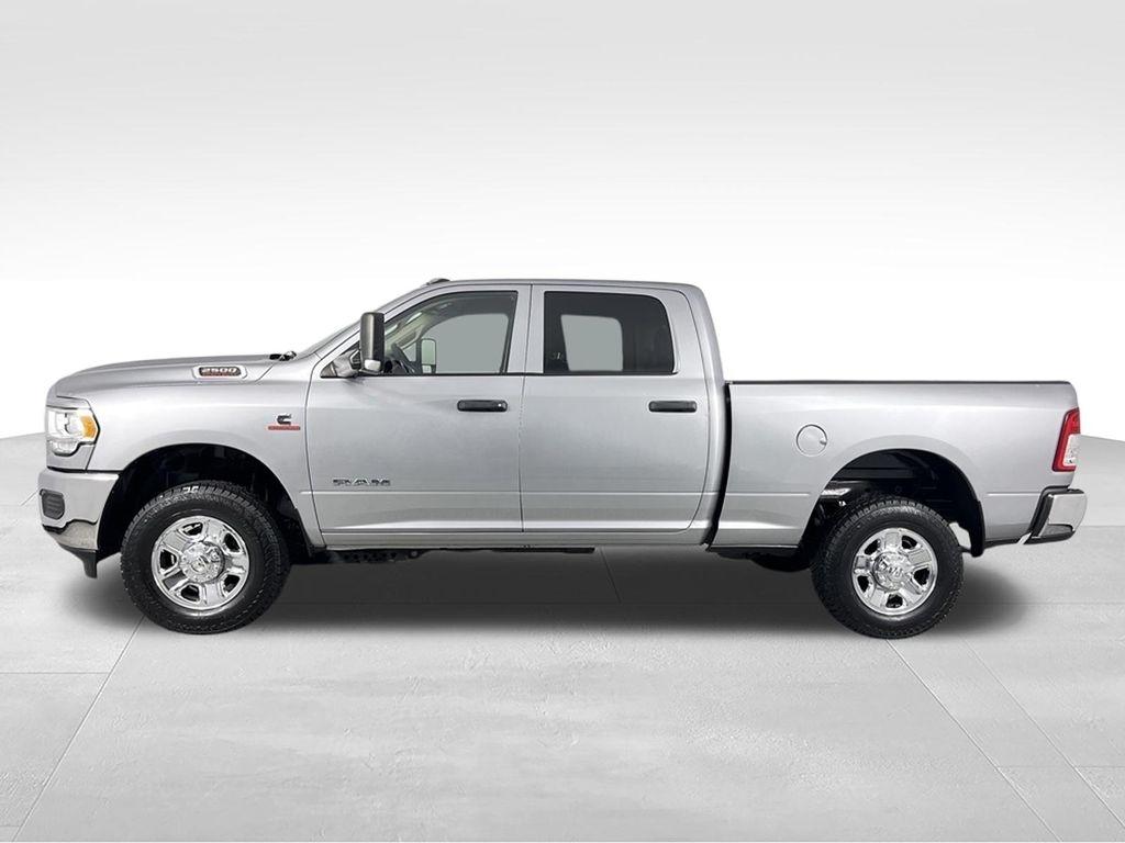 RAM 2500 Tradesman 4x4 Crew Cab 6'4" Box 2020