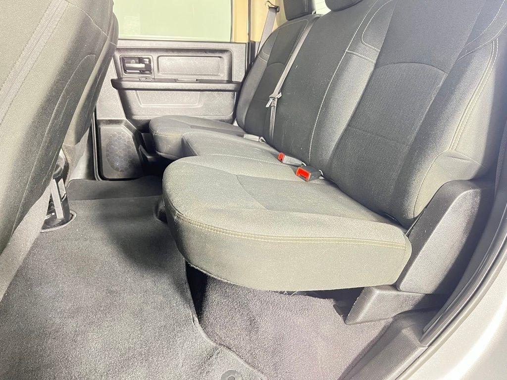 RAM 2500 Tradesman 4x4 Crew Cab 6'4" Box 2020