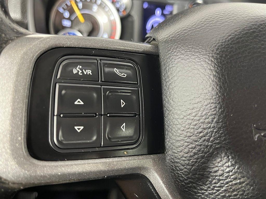 RAM 2500 Tradesman 4x4 Crew Cab 6'4" Box 2020