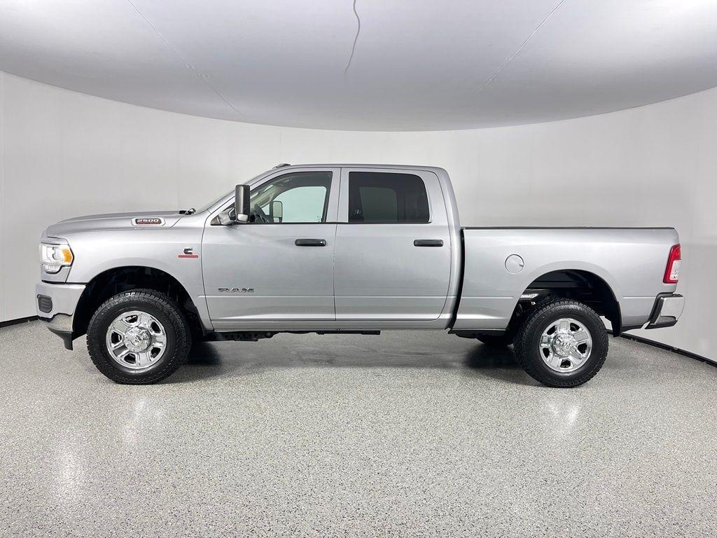 RAM 2500 Tradesman 4x4 Crew Cab 6'4" Box 2020