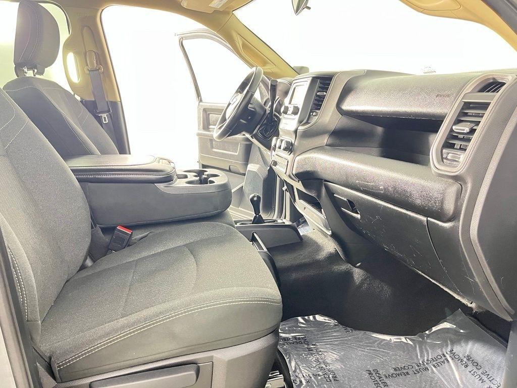 RAM 2500 Tradesman 4x4 Crew Cab 6'4" Box 2020
