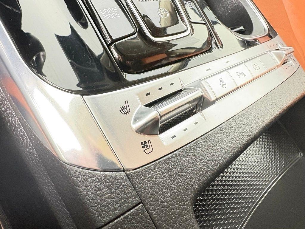 Kia Carnival SX Prestige FWD 2024