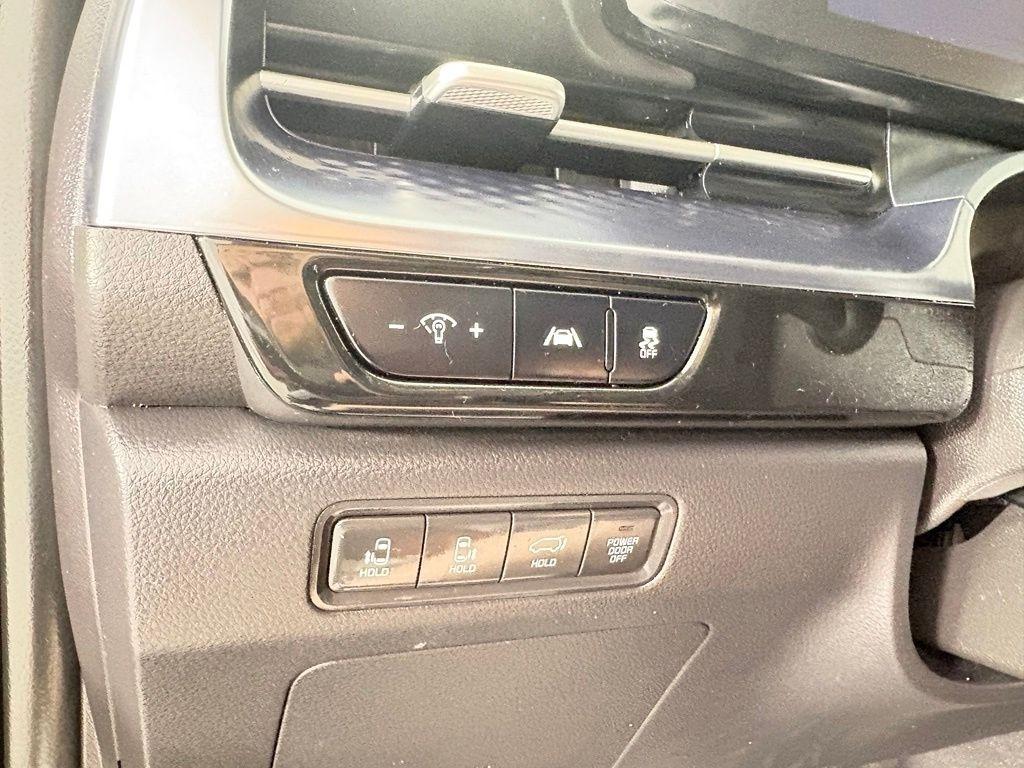 Kia Carnival SX Prestige FWD 2024
