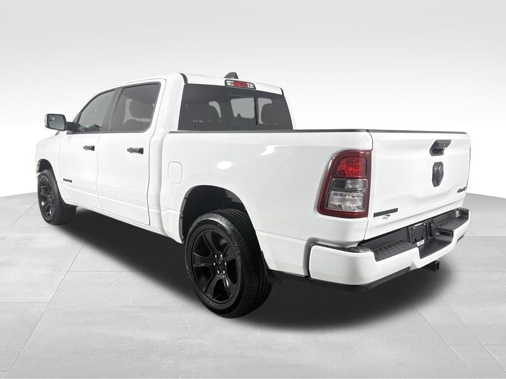 RAM 1500 Big Horn 4x4 Crew Cab 5'7" Box 2024