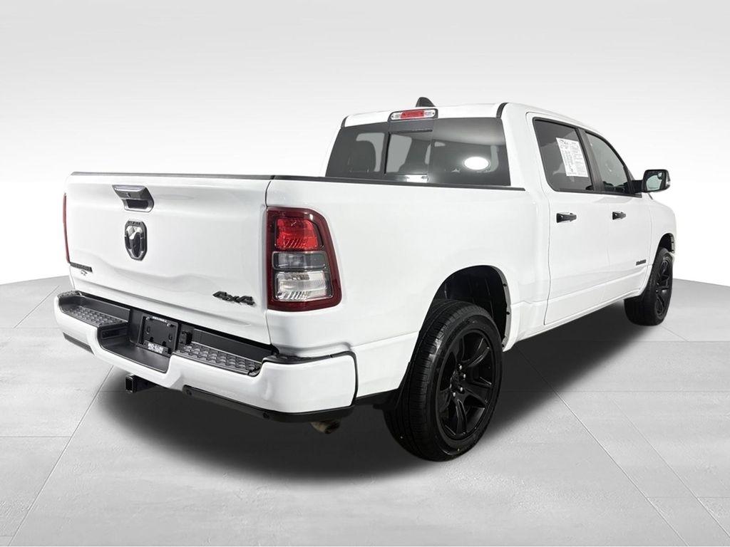 RAM 1500 Big Horn 4x4 Crew Cab 5'7" Box 2024