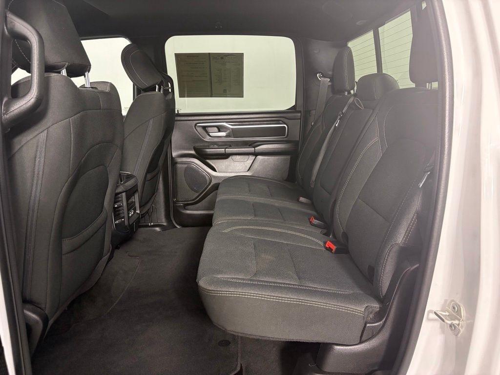 RAM 1500 Big Horn 4x4 Crew Cab 5'7" Box 2024