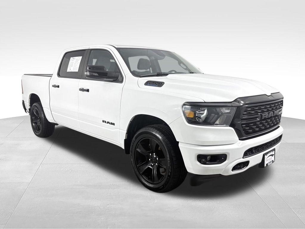 RAM 1500 Big Horn 4x4 Crew Cab 5'7" Box 2024