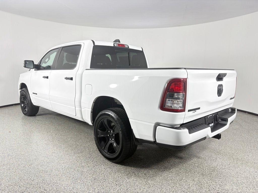 RAM 1500 Big Horn 4x4 Crew Cab 5'7" Box 2024