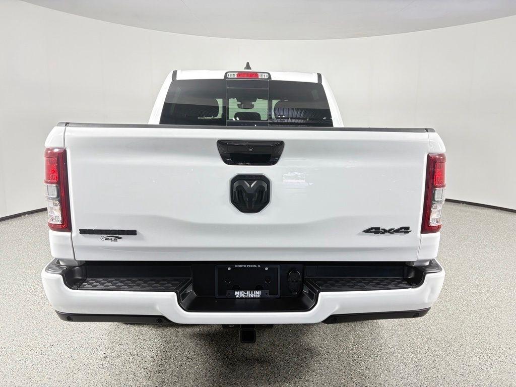 RAM 1500 Big Horn 4x4 Crew Cab 5'7" Box 2024