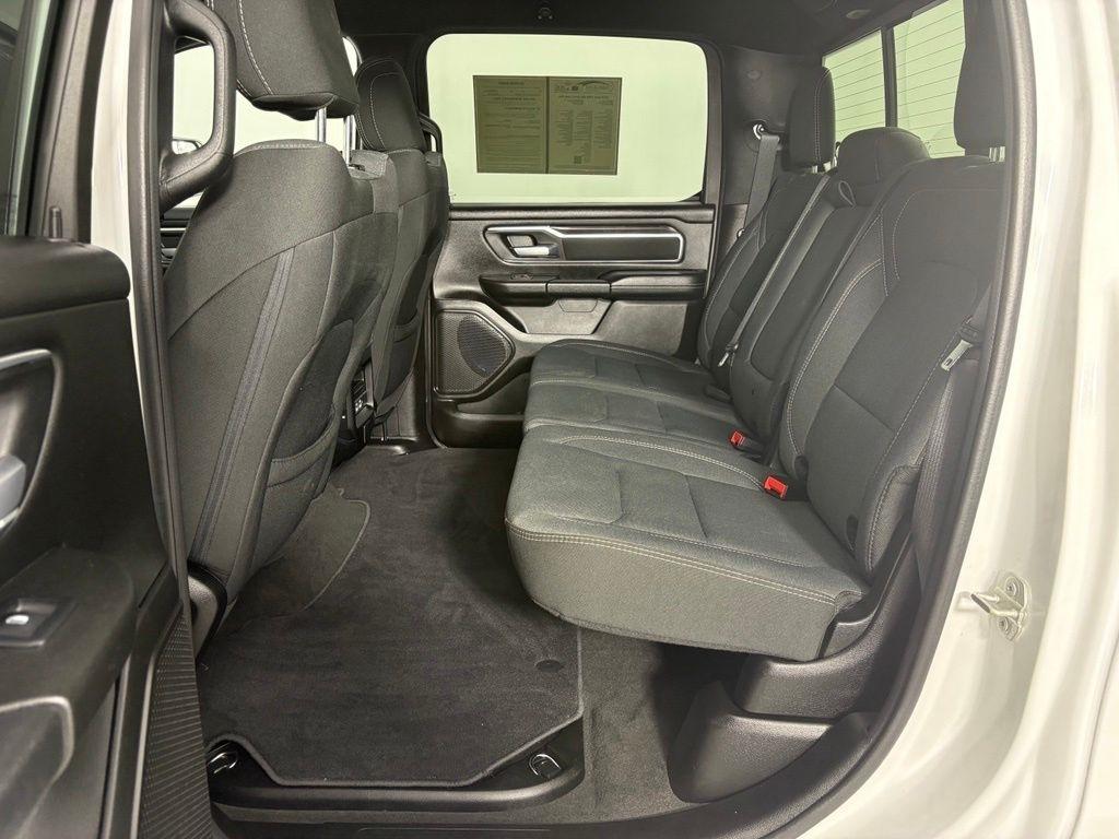 RAM 1500 Big Horn 4x4 Crew Cab 5'7" Box 2024