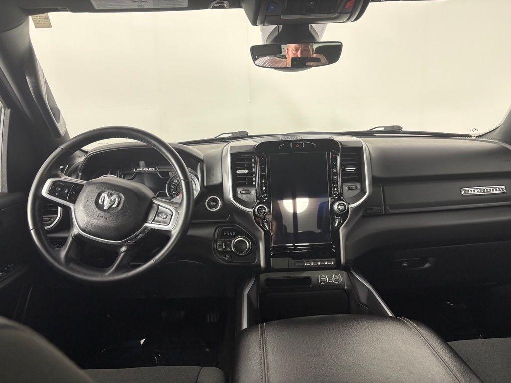 RAM 1500 Big Horn 4x4 Crew Cab 5'7" Box 2024