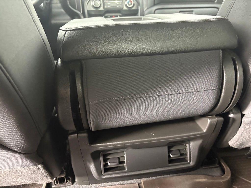 Chevrolet Silverado 1500 4WD Crew Cab 147" Custom Trail Boss 2020