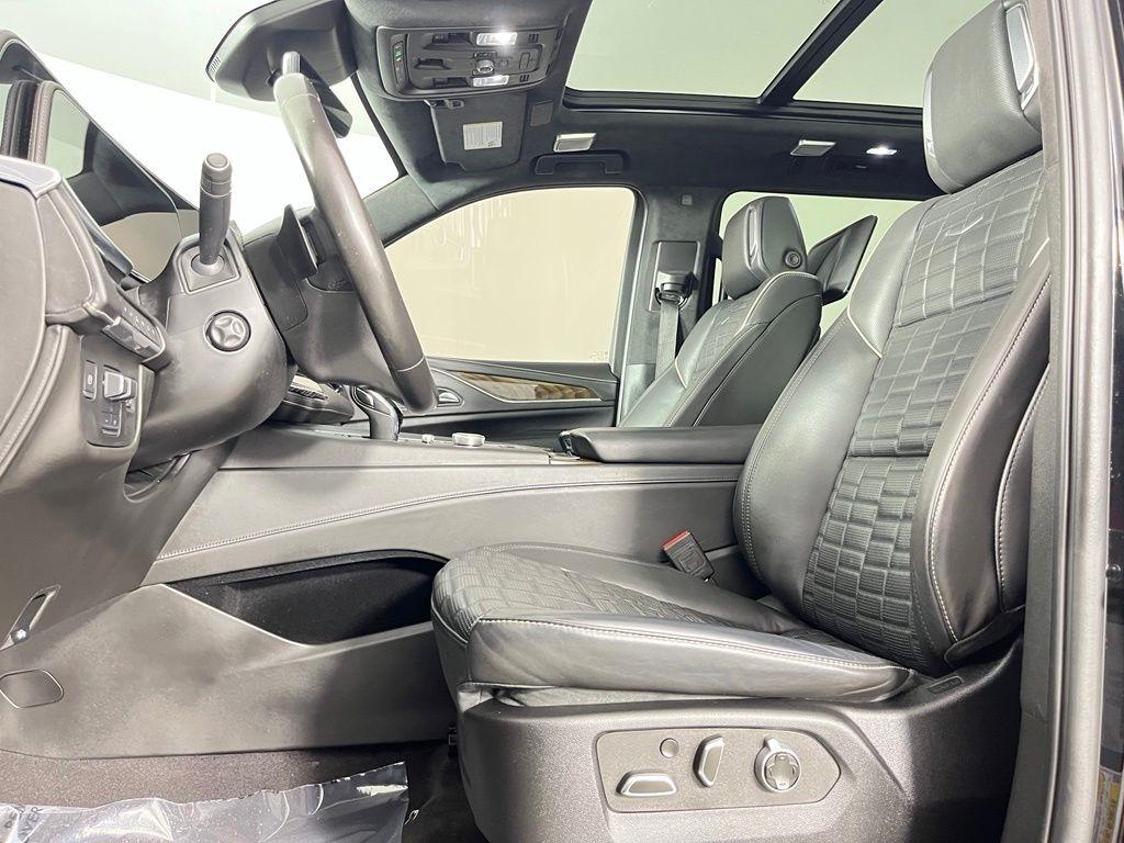 Cadillac Escalade ESV 4WD 4dr Sport Platinum 2023