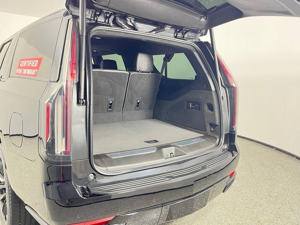 Cadillac Escalade ESV 4WD 4dr Sport Platinum 2023