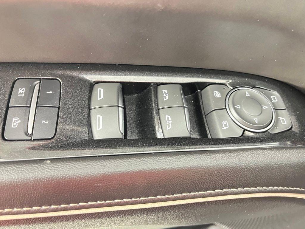 Cadillac Escalade ESV 4WD 4dr Sport Platinum 2023