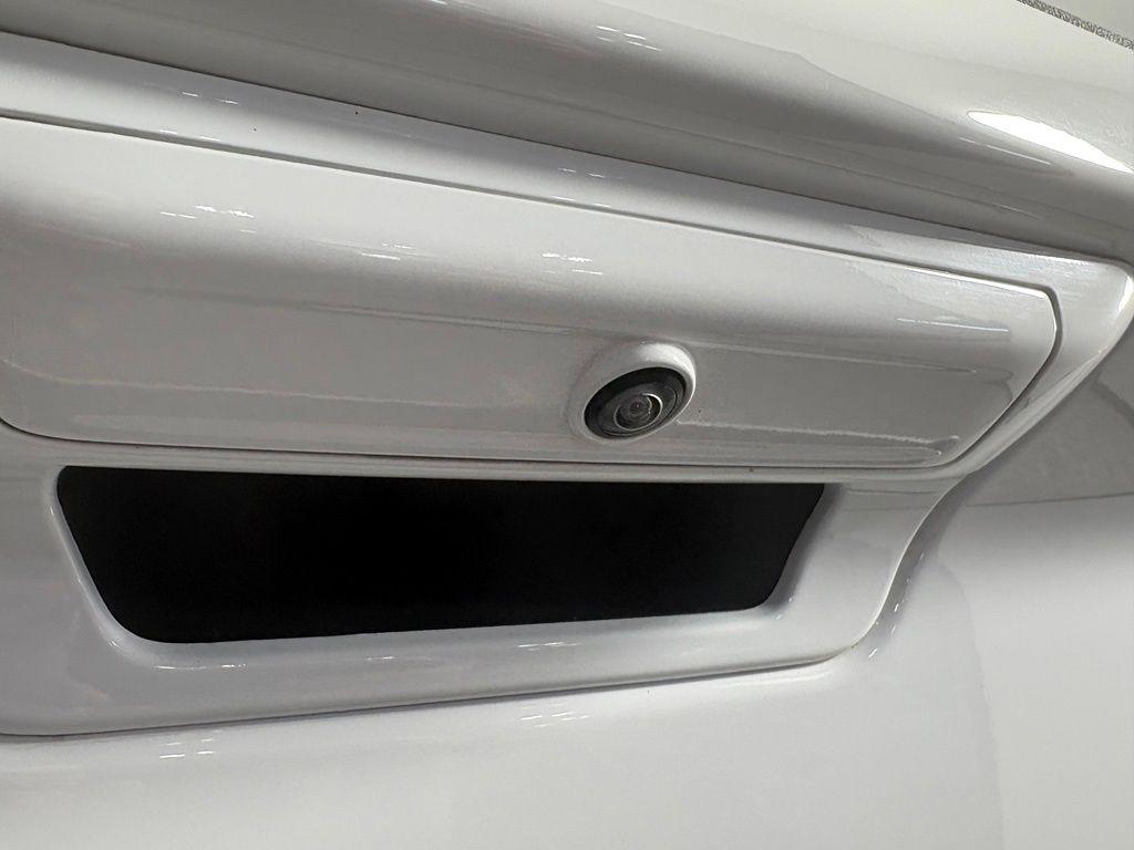 RAM 2500 Big Horn 4x4 Crew Cab 8' Box 2021