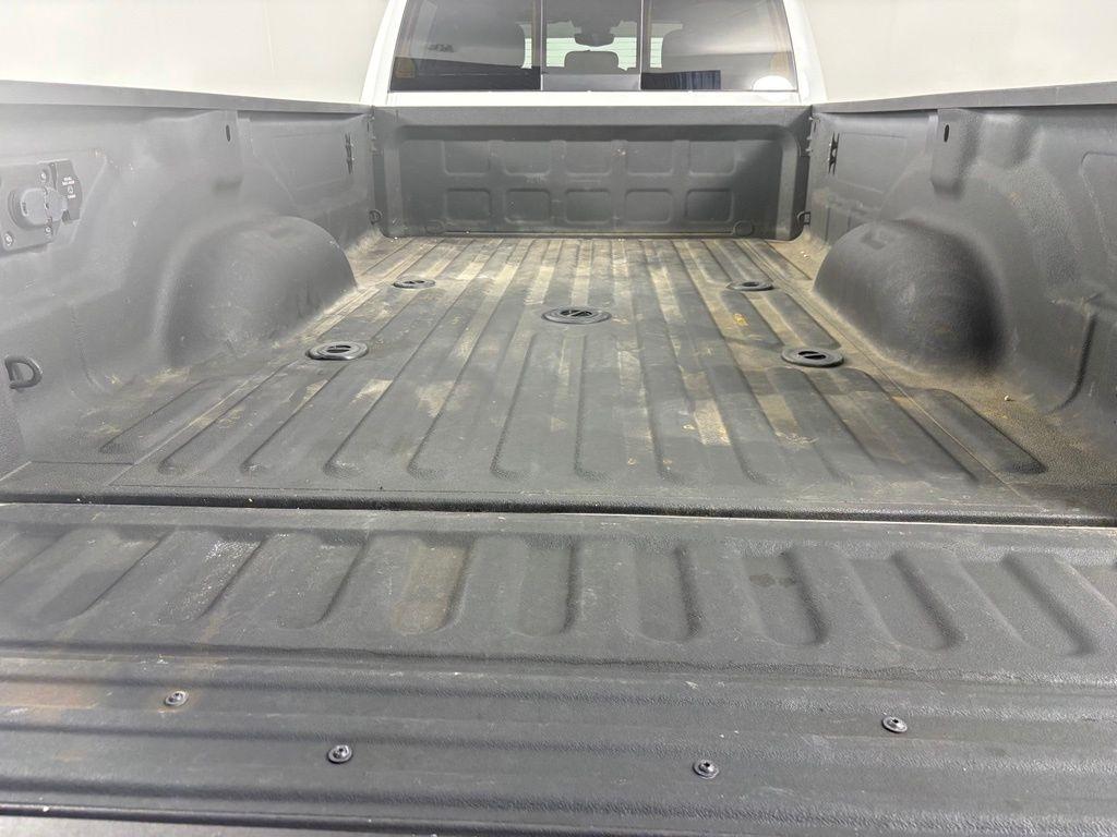 RAM 2500 Big Horn 4x4 Crew Cab 8' Box 2021