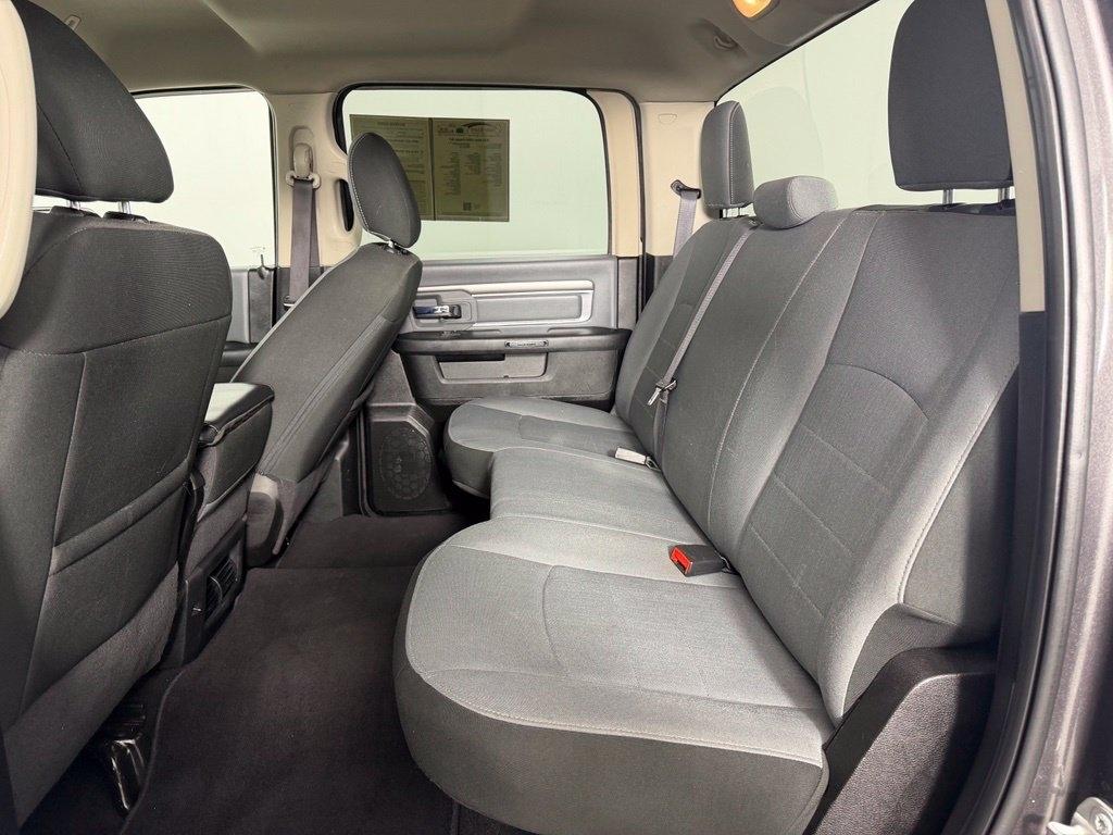RAM 1500 Classic Warlock 4x4 Crew Cab 5'7" Box 2021