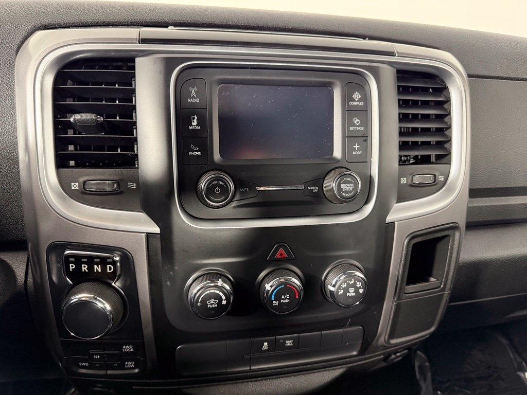 RAM 1500 Classic Warlock 4x4 Crew Cab 5'7" Box 2021