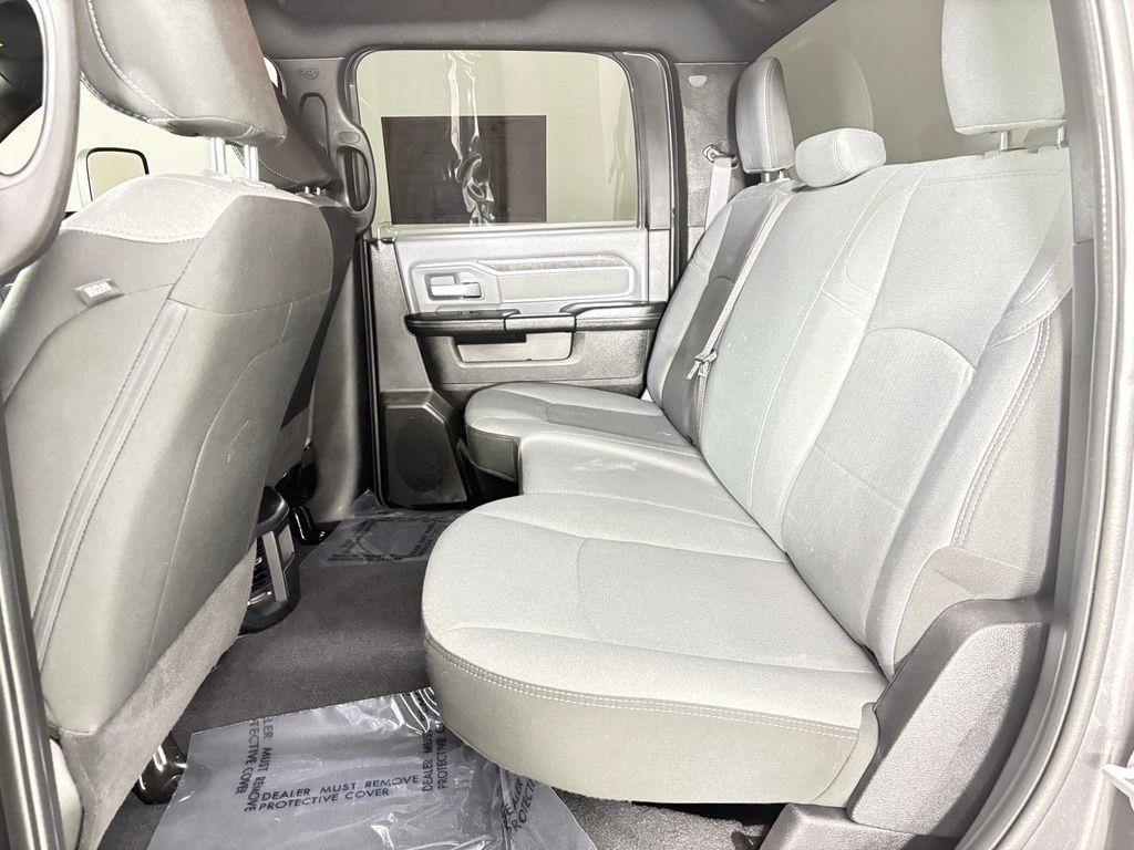 RAM 2500 Big Horn 4x4 Crew Cab 6'4" Box 2022