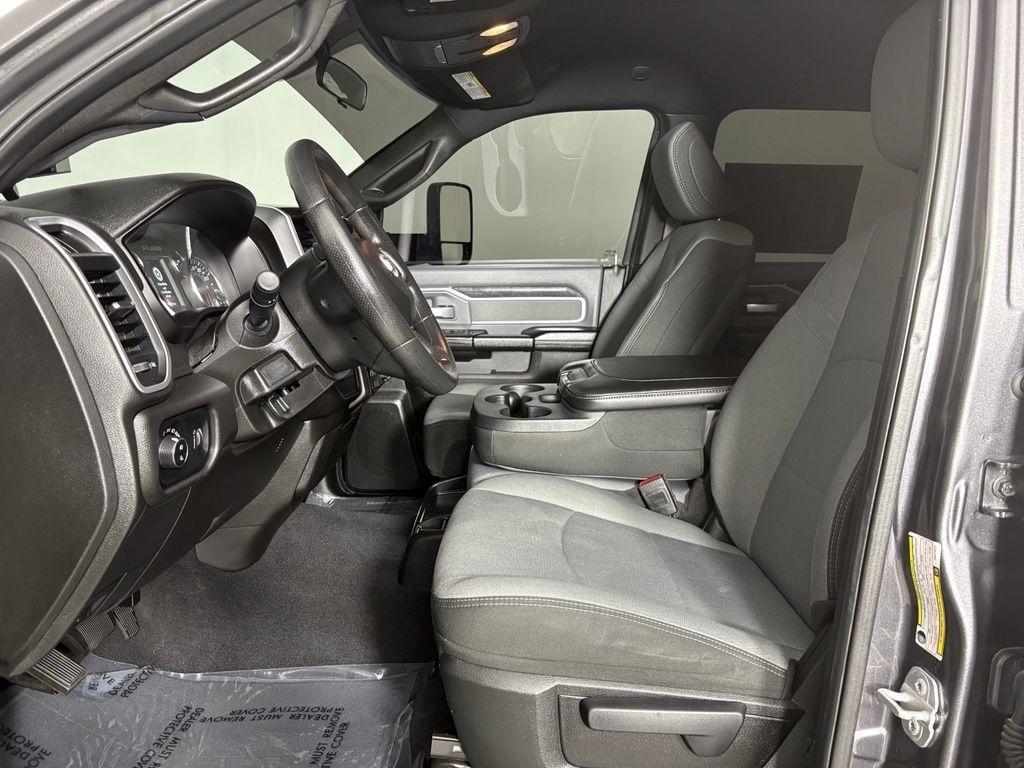 RAM 2500 Big Horn 4x4 Crew Cab 6'4" Box 2022