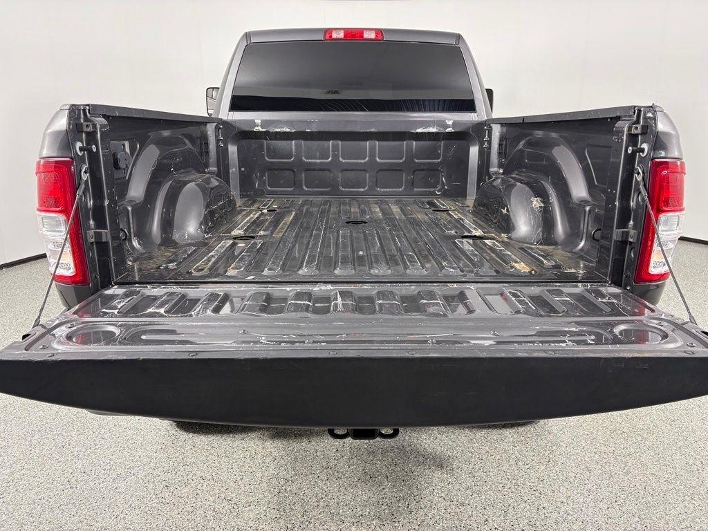 RAM 2500 Big Horn 4x4 Crew Cab 6'4" Box 2022