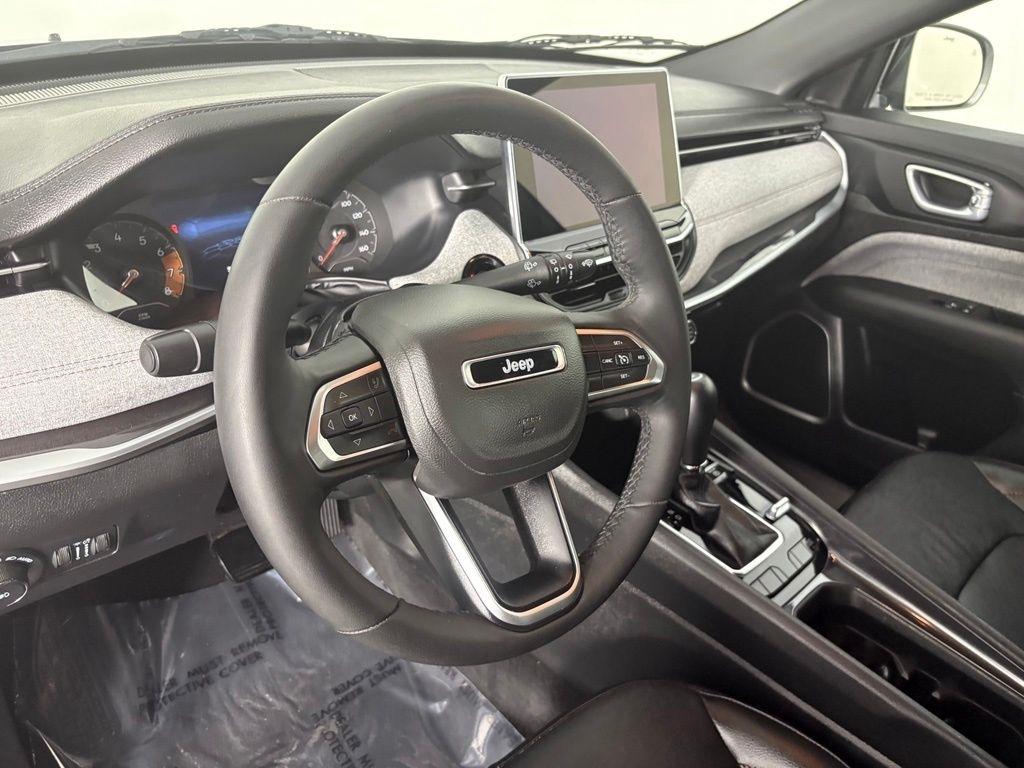 Jeep Compass Latitude Lux 4x4 2023