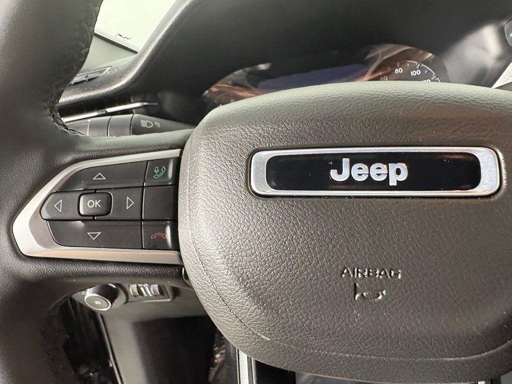 Jeep Compass Latitude Lux 4x4 2023