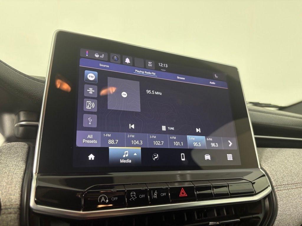 Jeep Compass Latitude Lux 4x4 2023