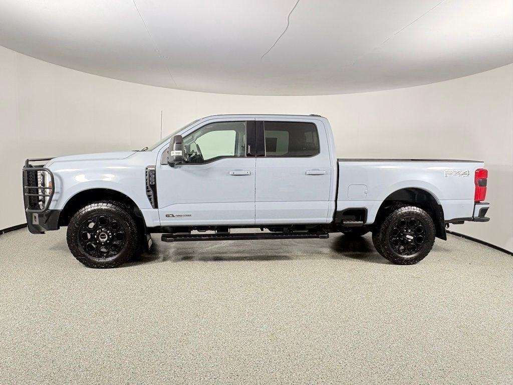 Ford Super Duty F-350 SRW King Ranch 4WD Crew Cab 8' Box 2024