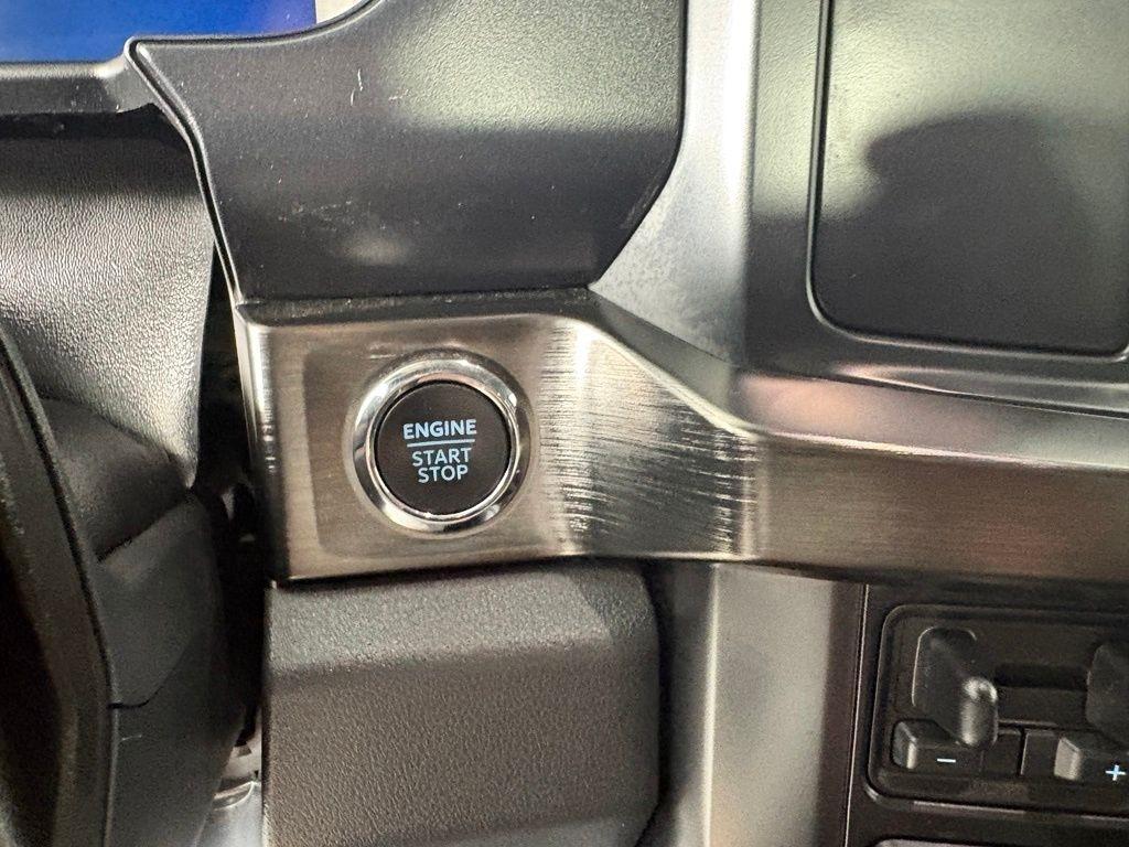 Ford Super Duty F-350 SRW King Ranch 4WD Crew Cab 8' Box 2024
