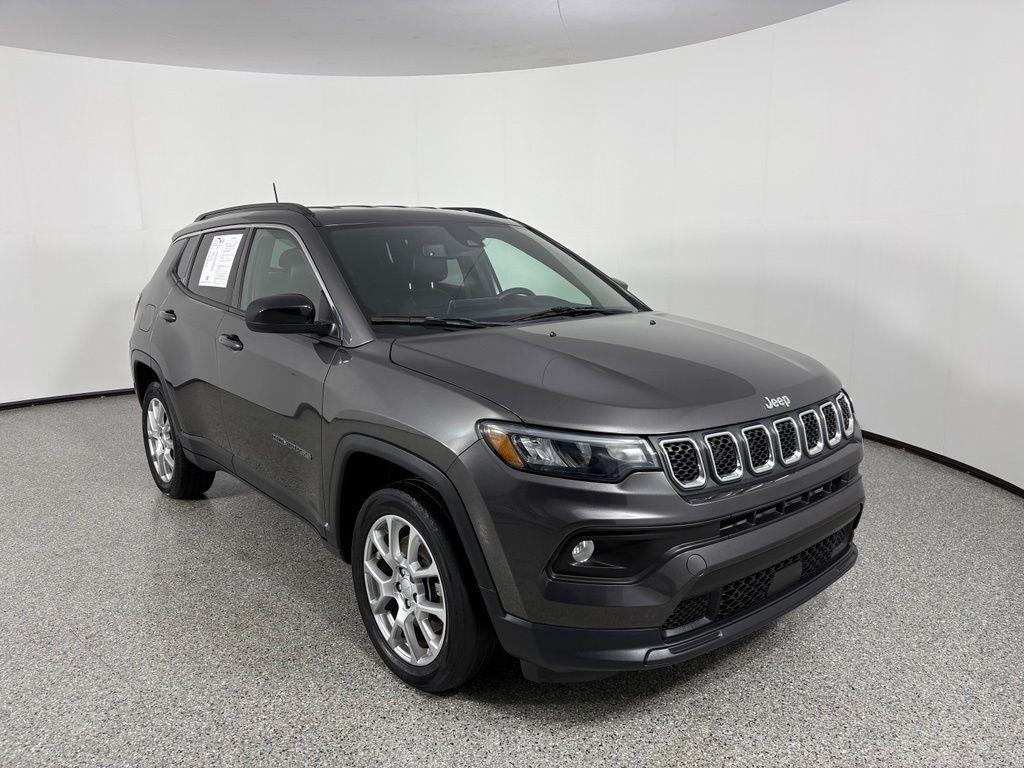 Jeep Compass Latitude Lux 4x4 2023