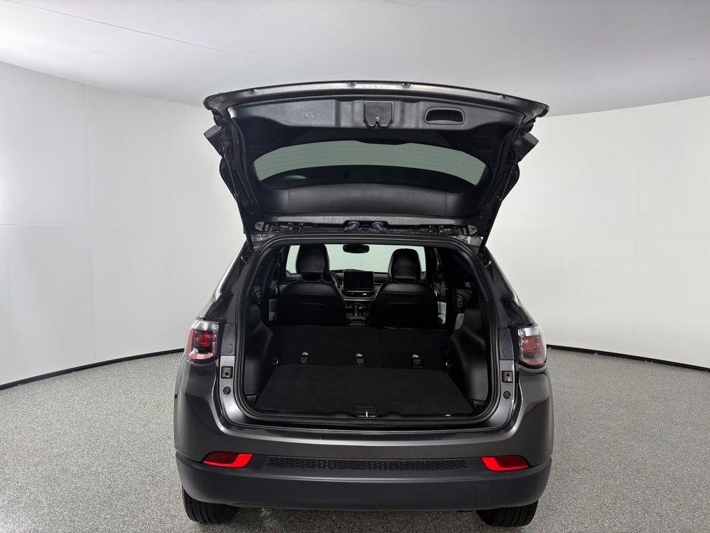 Jeep Compass Latitude Lux 4x4 2023