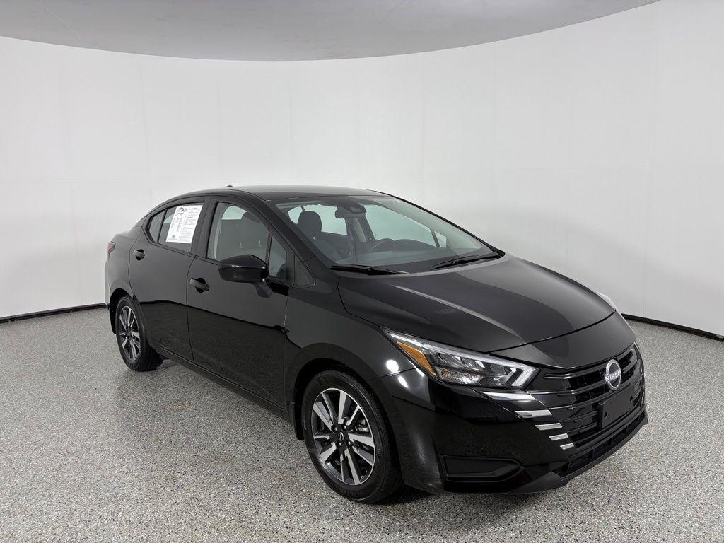 Nissan Versa SV CVT 2025