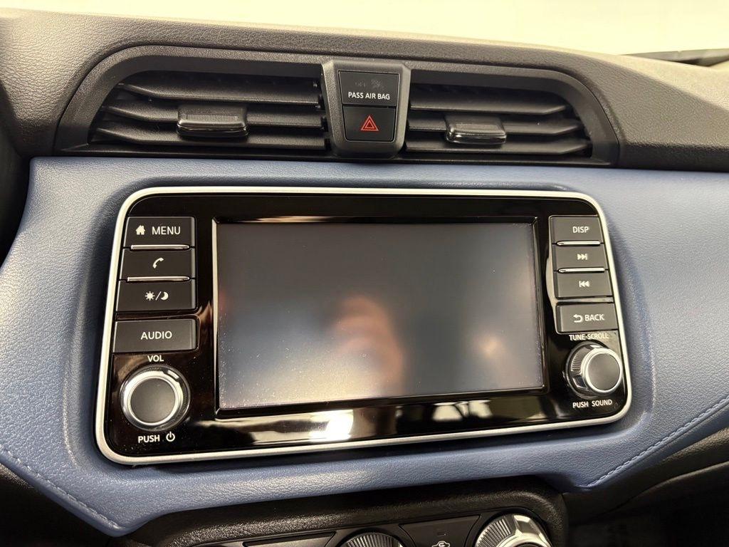 Nissan Versa SV CVT 2025