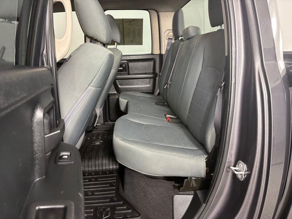 RAM 1500 Express 4x4 Quad Cab 6'4" Box 2018