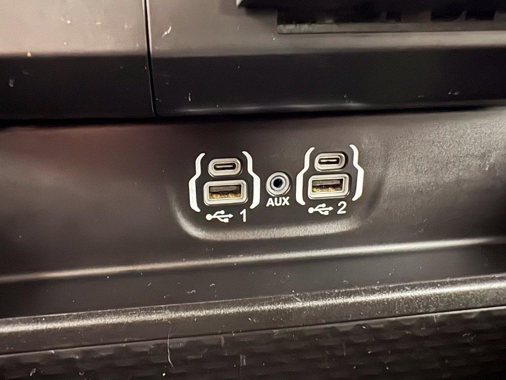 RAM 1500 Big Horn 4x4 Quad Cab 6'4" Box 2024