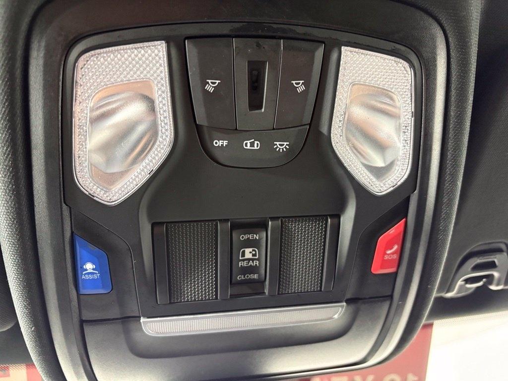 RAM 1500 Big Horn 4x4 Quad Cab 6'4" Box 2024