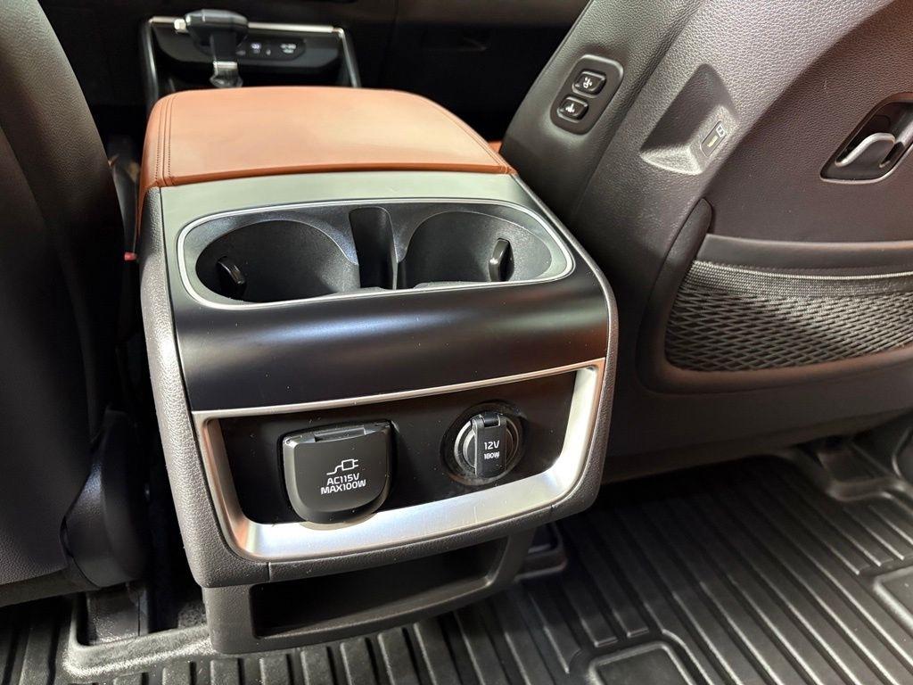 Kia Carnival SX Prestige FWD 2025