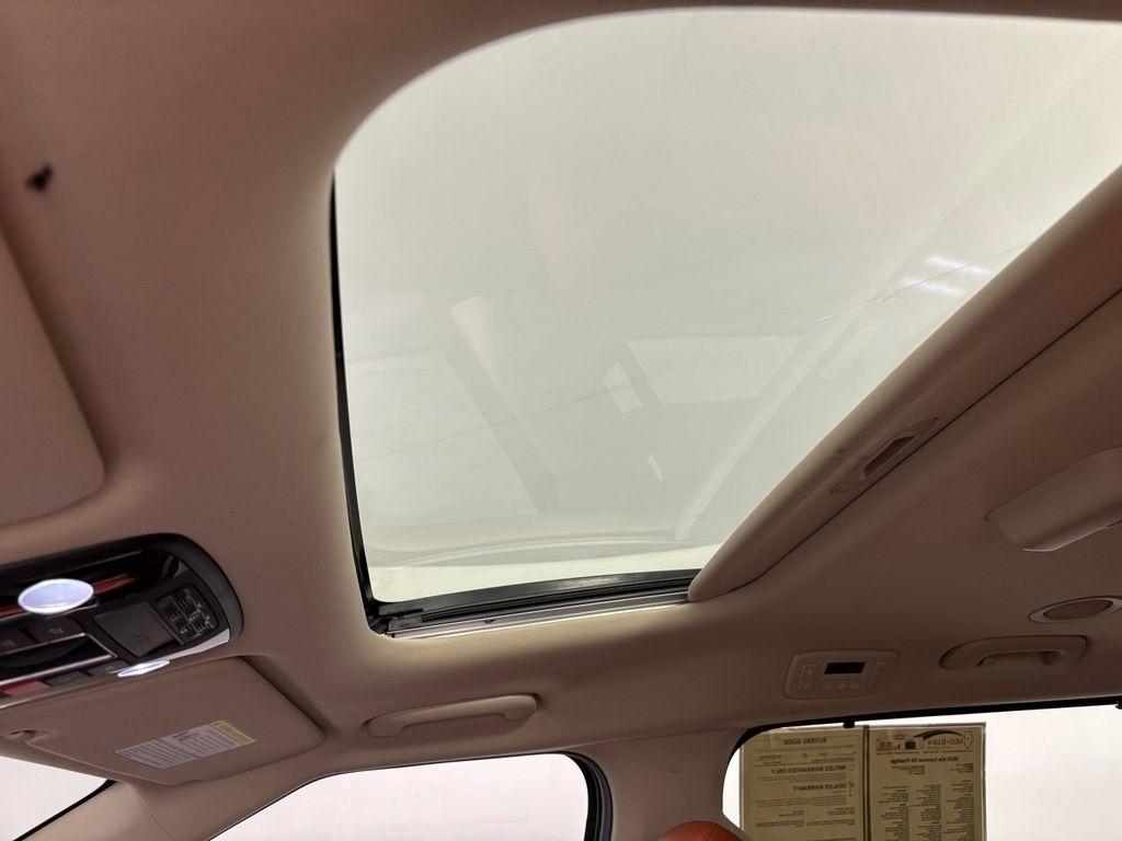 Kia Carnival SX Prestige FWD 2025