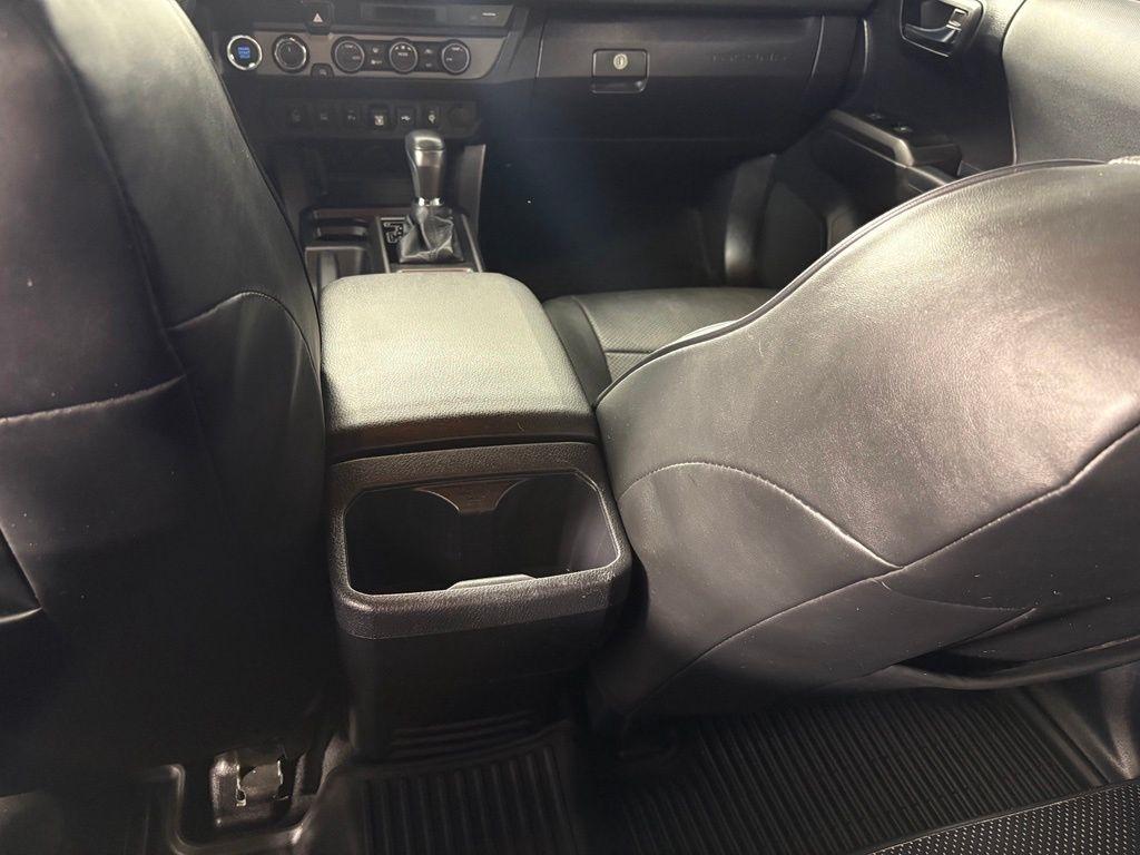 Toyota Tacoma 4WD TRD Off Road Double Cab 6' Bed V6 AT (Natl) 2021